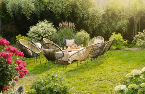 Cottage Mackinley, séjour spacieux et chaleureux, salon de jeux, grande salle à manger, 15 pers, Centre Historique, gare TER - Foto 40