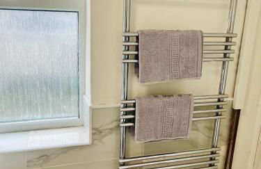 Walsall Comfort Home 3Bedroom Retreat Sleeps 6 - Foto 23