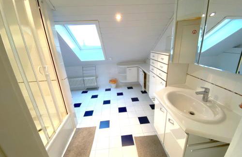 V Apartment 4 Personen - Monteurzimmer - Ferienwohnung - Kronwieden - Foto 5