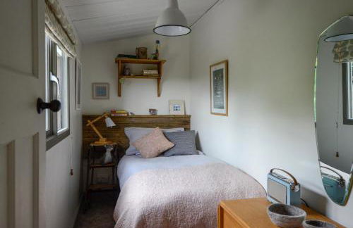 Little Kestrel Cabin - Photo 26