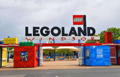 Grand Exchange near Ascot 2 bed with Parking - Photo 32