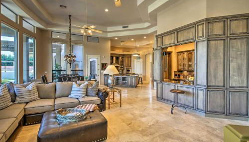 Lavish Paradise Valley Home with Sports Court and Pool - Foto 5