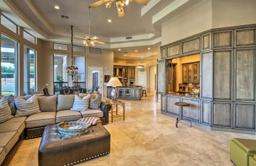 Lavish Paradise Valley Home with Sports Court and Pool - Foto 5