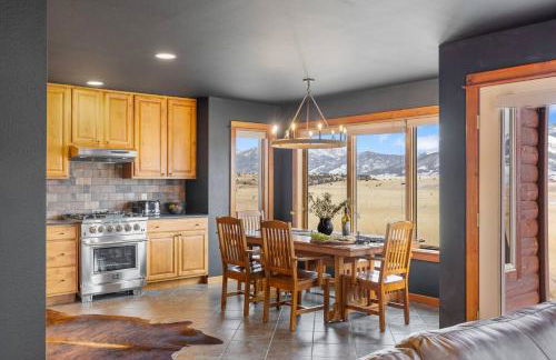 30 Miles to Yellowstone Hot Tub Game Room AC - Foto 46