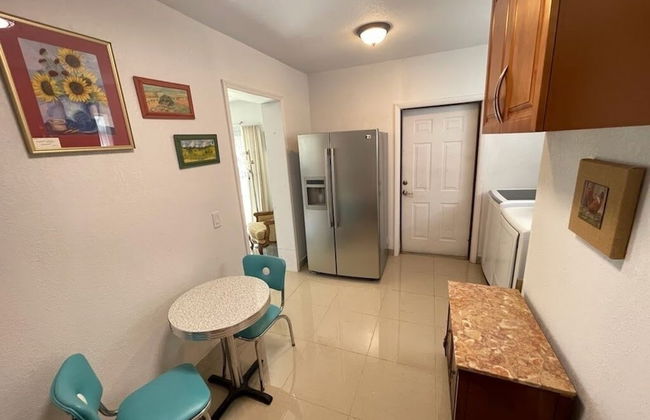 Rim Canal 'yellow House' With Canal Views & Boat Dock 1 Bedroom Cottage by RedAwning - Foto 10