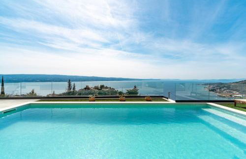 Villa BAMM with heated 36sqm pool, 5 en-suite bedrooms and panoramic sea views - Foto 2