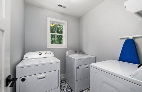 New Home, Dock, Home Theatre Projector, Hot Tub, Fire Pit, Kayaks - Foto 18