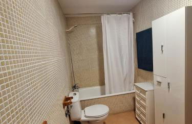 Townhouse with pool next to the City of Arts - Foto 11