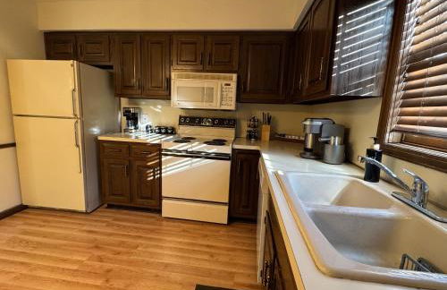 Modern 2BR Suite 202- Toledo & Sylvania Gateway - Foto 15