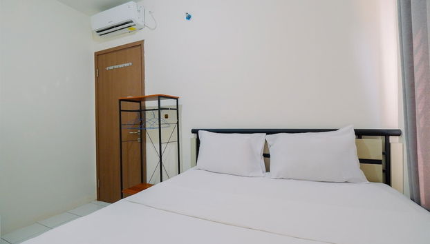 Comfy 1BR with Extra Room Podomoro Golf View Apartment - Photo 4, Chambre