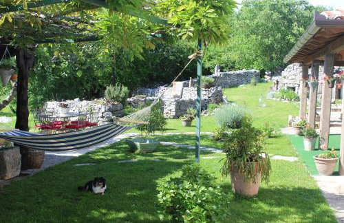 Villa Mavrici, Nature Paradise with pool - Foto 31