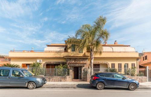 Yellow-house 100 meters from the sandy beach - Foto 1