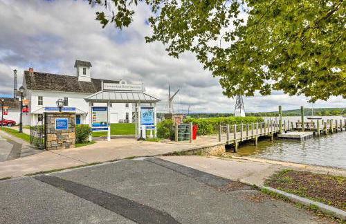 Downtown Essex Apartment - Steps to River! - Foto 32