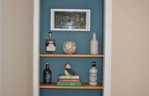 Carpenters Cottage- coastal stay with garden - Foto 25