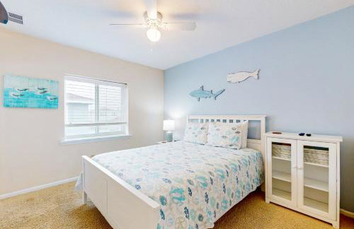 Ocean-view townhome with balcony & W/D - walk to beach - dog-friendly - Foto 13