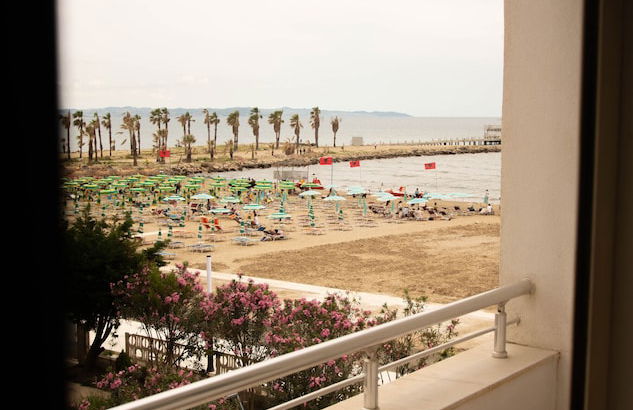 Wave Beachfront Apartments - Foto 34