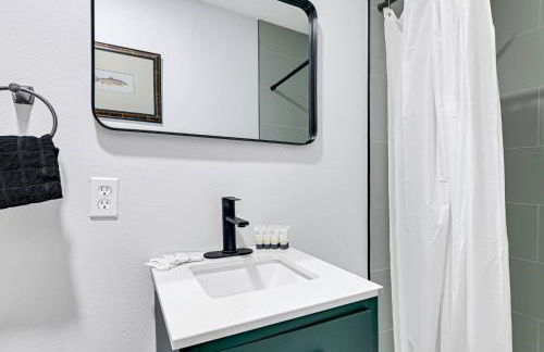 Updated 5BR Baytown Home | Sleeps 12 |Patio&Grill - Foto 11