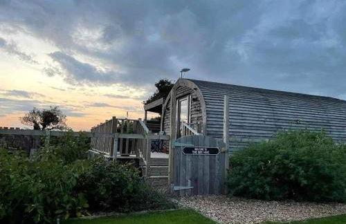 The Galloway Steading- The Bee Hive Couples Retreat with Hot Tub and Fire Pit - Foto 23