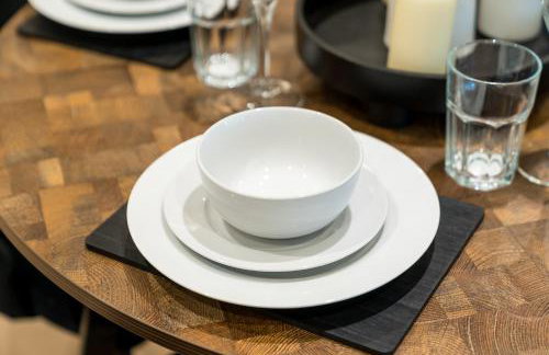 Modern- Battersea Power Station 2-Bed Apartment with Balcony - Foto 36