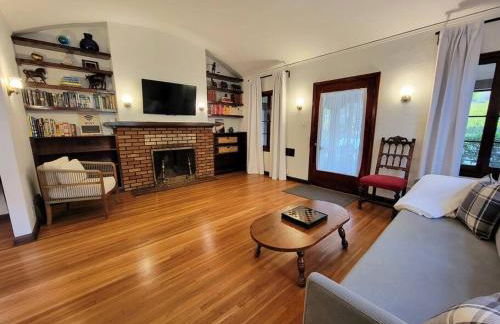 Glamorous Getaway: Exclusive 1BR LA Hotspots - Foto 1