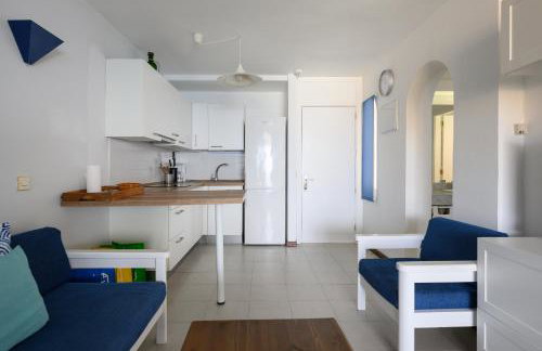 Charming Apartment with Terrace, Swimming pool and Sea views - Foto 10