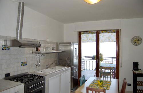 Il lago e la collina - Foto 24