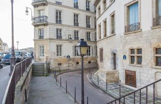 Veeve - Overlooking the Seine on Ile de la Cité - Photo 15