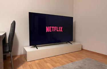 Cozy & Central 75 TV near Mercedes Museum, Stadium - Foto 8