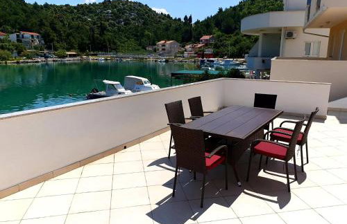 Apartment Mihaela - Photo 1