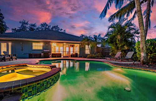 Nautical Escape! Private pool home with a tropical backyard oasis! - Foto 48
