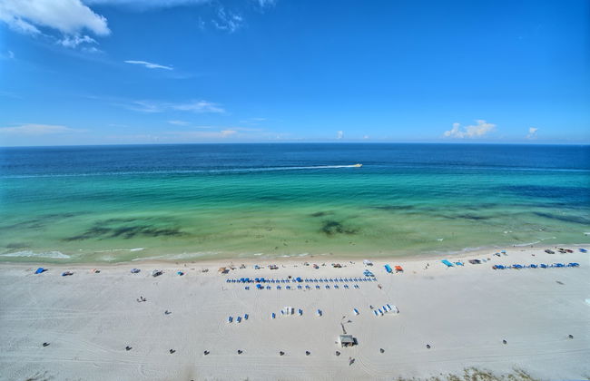 Wondrous Condo with Beach Access and Poolside Beach - Unit 2103 by RedAwning - Foto 32