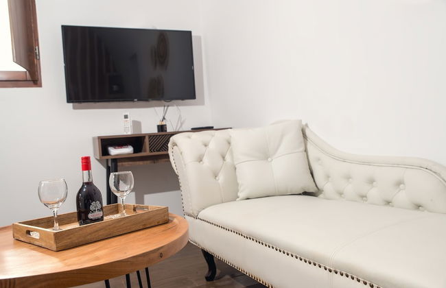 Santorini Rooftop Hot Tub Suite w Panoramic Views - Foto 13