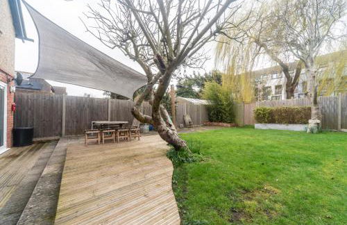 6 bedrooms beautiful home 3 bathrooms, quiet location with garden near Legoland Windsor Heathrow - Foto 19