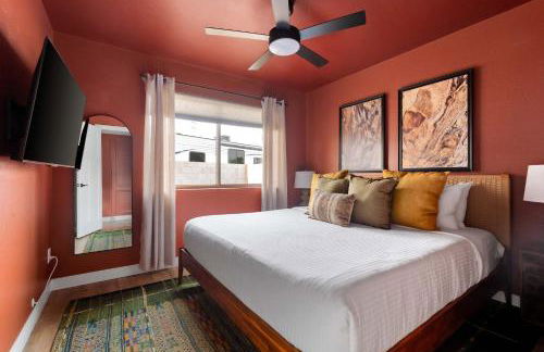 Sleeps 18 Private Pool & Hot Tub Playground - Photo 28