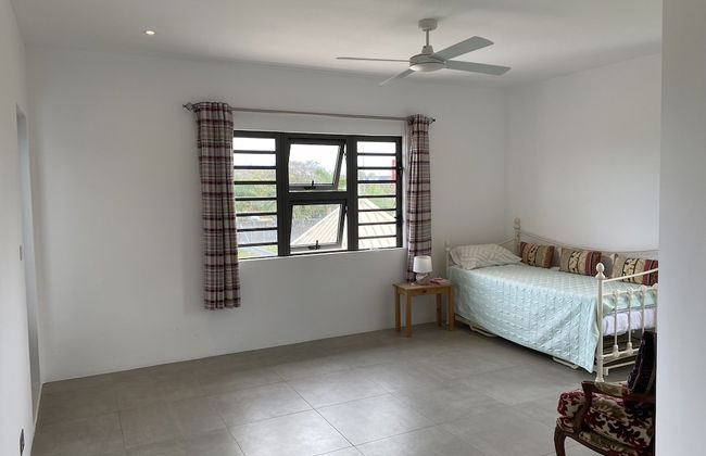 Charming 4-bed Villa in Beau Vallon - Photo 4