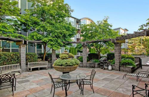 Downtown Redmond Townhouse by Stay Rested - Foto 12