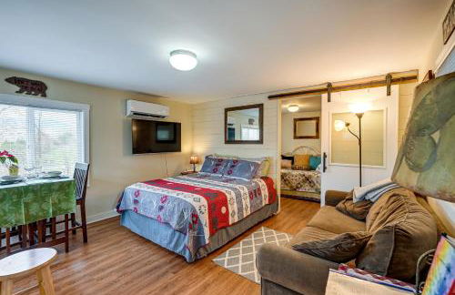 Fireside Relaxation Pet-Friendly Whittier Getaway - Foto 9