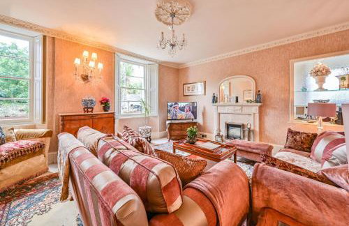 The Town House at Muntham- Luxury Holiday Home with Hot Tub - Photo 2