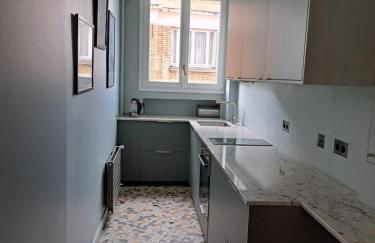 Bright & elegant appartment with view over Invalides, near St Germain des Prés - Foto 9