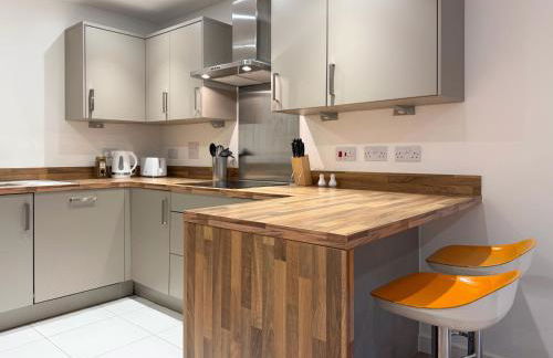 Laura's modern 1 bed apartment in Wimbledon - Foto 29