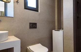 Azure Naousa - Photo 11