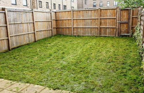 Beautifully Fab 3 bedroom 4 beds New home 8 guests Stretford Trafford - Foto 31