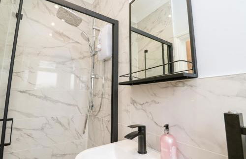 Robin Hill - Foto 24