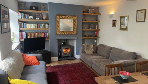 Charming 3 bedroom house with indoor wood burner. - Foto 3