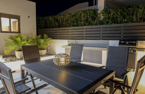 Villa Viventia with Heated Pool - Photo 23