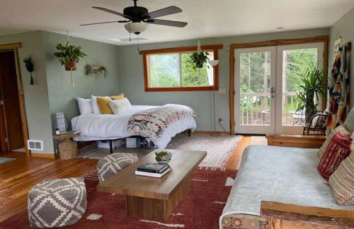 Riverfront Getaway on the Wild and Scenic - Foto 37