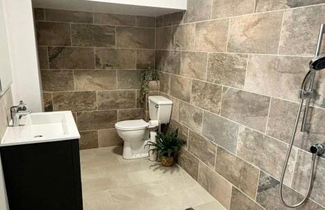 Spacious and stylish with games room, huge garden, peaceful surroundings - Foto 12