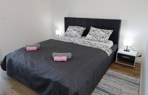 Apolo Apartments - Pool & Garden Retreat - Foto 47