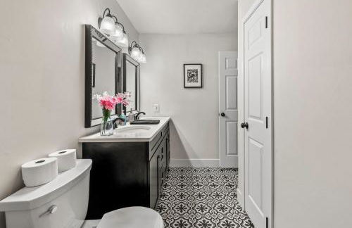 Hot Tub & Theater Haven-Lake and Ski Retreat - Foto 26