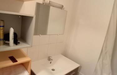 Appart chartreux baignoire massante ,à 3 minutes du centre en bus! 2 étoiles Atout France - Foto 21